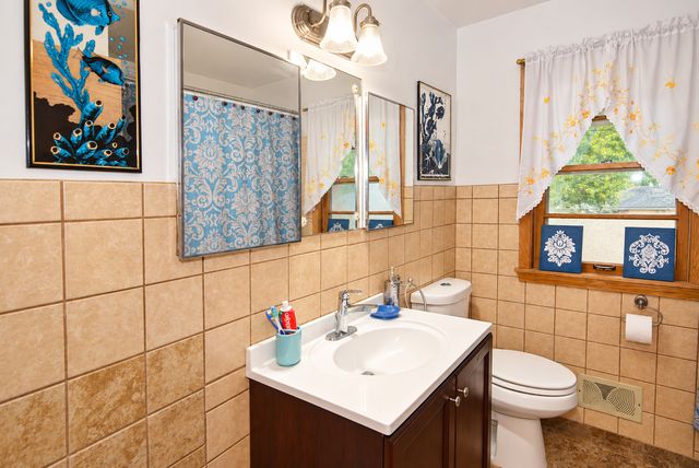 1445 McAfee Street, Saint Paul, MN 55106