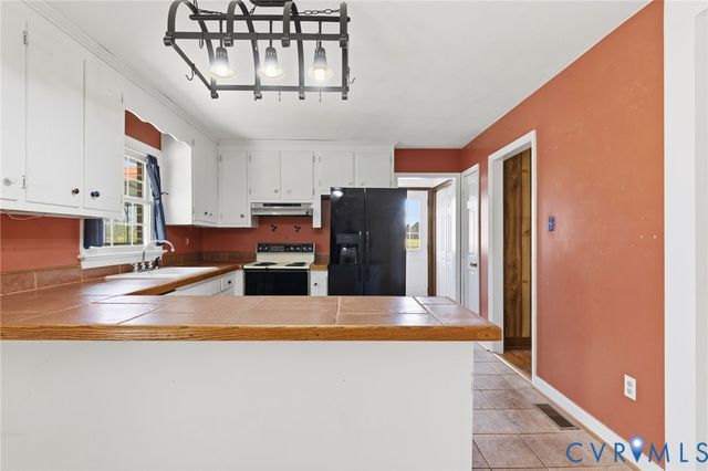 12039 Elmont Rd, Ashland, VA 23005