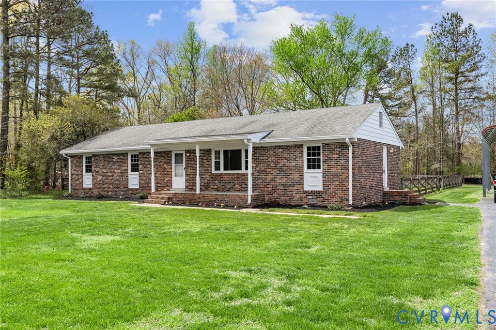 12039 Elmont Rd, Ashland, VA 23005