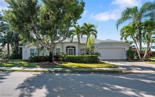23418 Olde Meadowbrook CIR, Estero, FL 34134