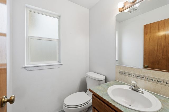 18609 E 9th Ct, Spokane Valley, WA 99016