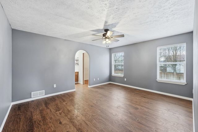 18609 E 9th Ct, Spokane Valley, WA 99016