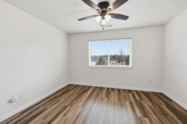 18609 E 9th Ct, Spokane Valley, WA 99016