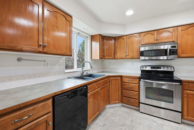 18609 E 9th Ct, Spokane Valley, WA 99016