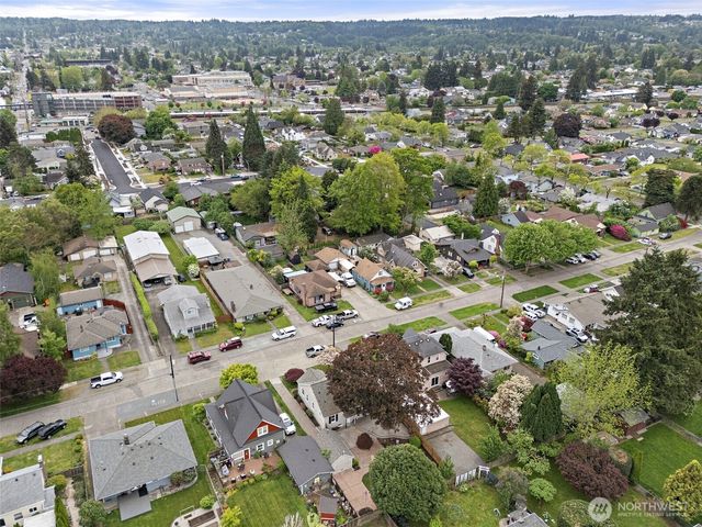 501 7th Avenue NW, Puyallup, WA 98371