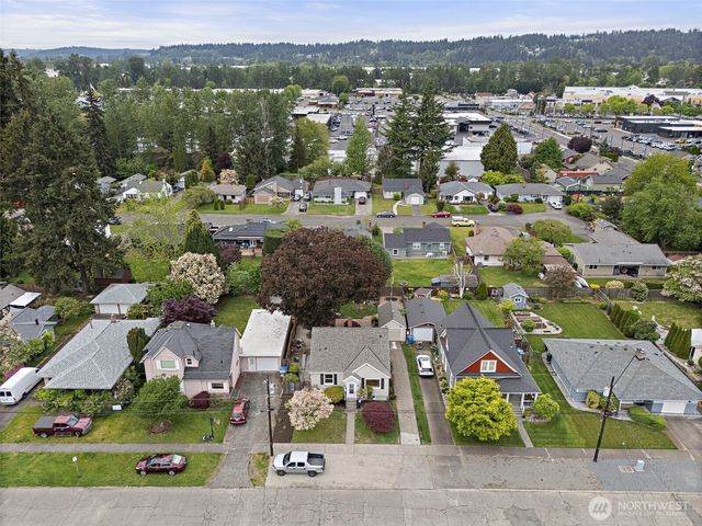 501 7th Avenue NW, Puyallup, WA 98371