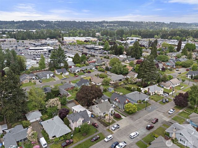 501 7th Avenue NW, Puyallup, WA 98371