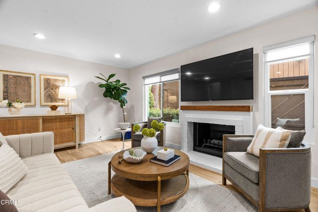 100 Hurlbut Street 9, Pasadena, CA 91105