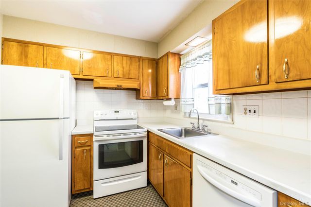 9 Southview Lane, Hopewell Junction, NY 12533