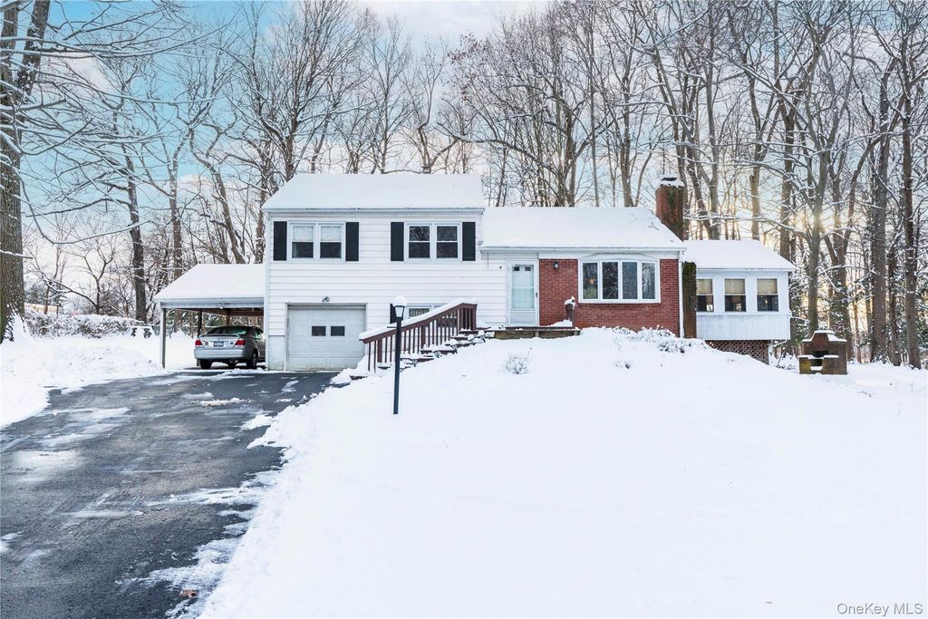 9 Southview Lane, Hopewell Junction, NY 12533