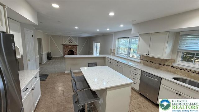 639 Heather Lane, Other Pa Counties, PA 19010