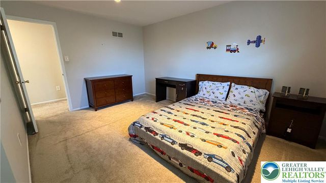 639 Heather Lane, Other Pa Counties, PA 19010