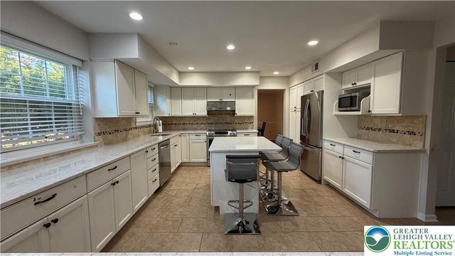 639 Heather Lane, Other Pa Counties, PA 19010