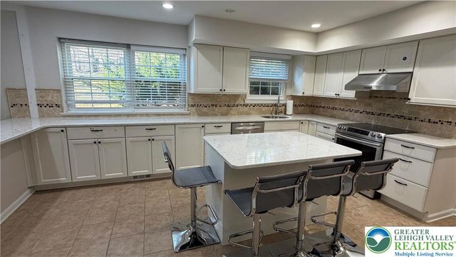 639 Heather Lane, Other Pa Counties, PA 19010