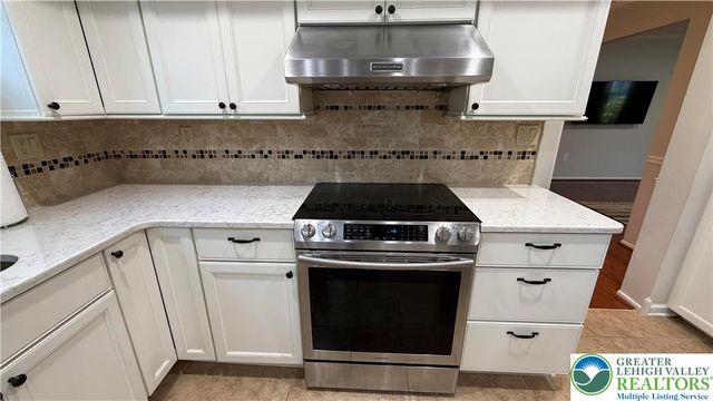 639 Heather Lane, Other Pa Counties, PA 19010