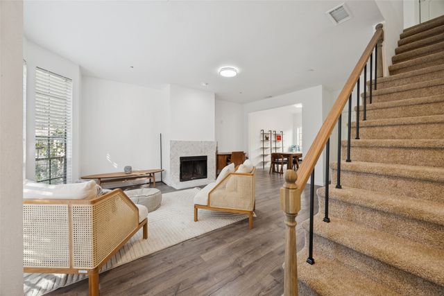 3919 Cole Avenue 101, Dallas, TX 75204