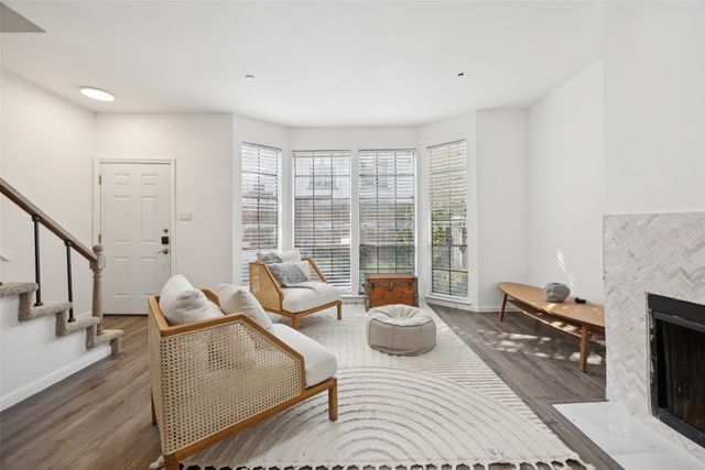 3919 Cole Avenue 101, Dallas, TX 75204