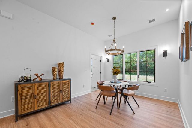 6126 N Hiebert Dr, Park City, KS 67219