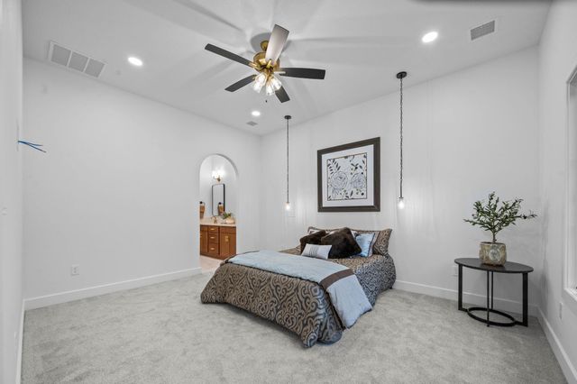 6126 N Hiebert Dr, Park City, KS 67219