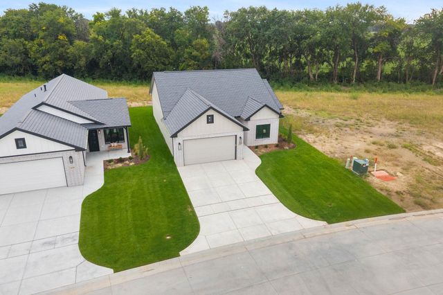 6126 N Hiebert Dr, Park City, KS 67219