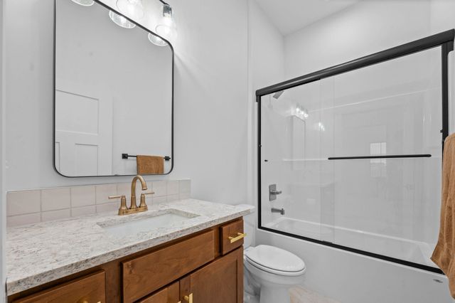 6126 N Hiebert Dr, Park City, KS 67219