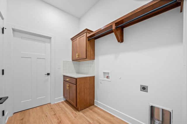 6126 N Hiebert Dr, Park City, KS 67219