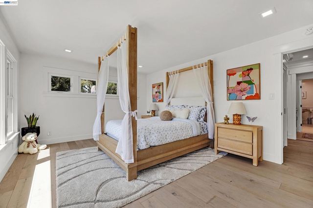 4363 Short Hill Road, Oakland, CA 94605