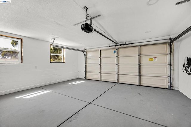 4363 Short Hill Road, Oakland, CA 94605