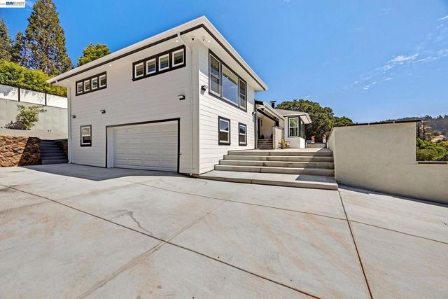 4363 Short Hill Road, Oakland, CA 94605