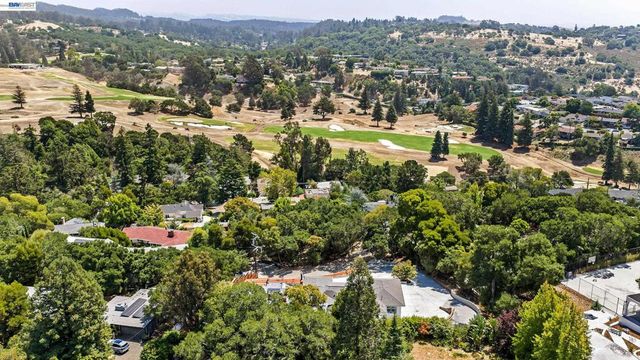 4363 Short Hill Road, Oakland, CA 94605