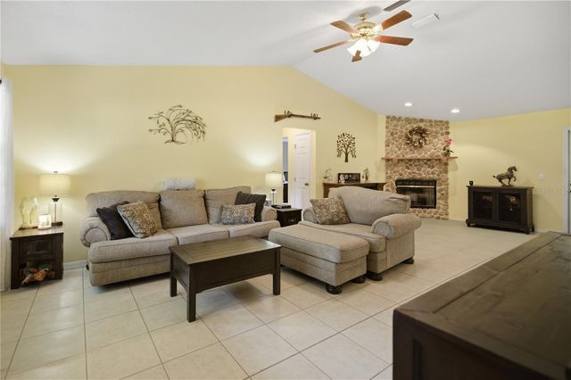 17900 NW 120TH AVENUE ROAD, Reddick, FL 32686