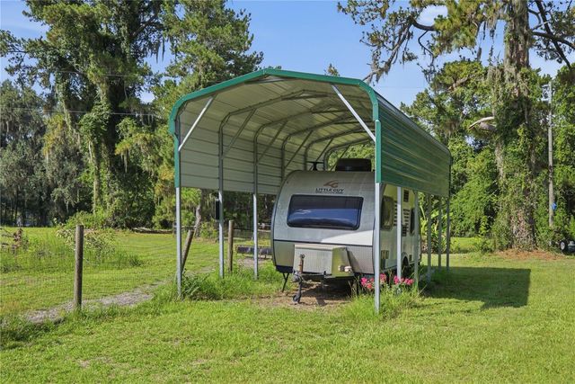 17900 NW 120TH AVENUE ROAD, Reddick, FL 32686