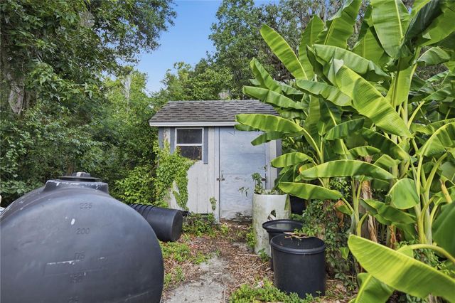 17900 NW 120TH AVENUE ROAD, Reddick, FL 32686