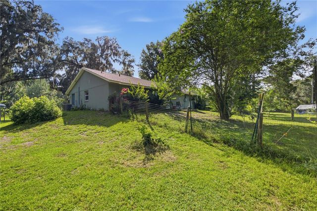 17900 NW 120TH AVENUE ROAD, Reddick, FL 32686