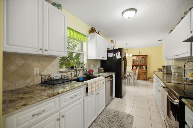 17900 NW 120TH AVENUE ROAD, Reddick, FL 32686