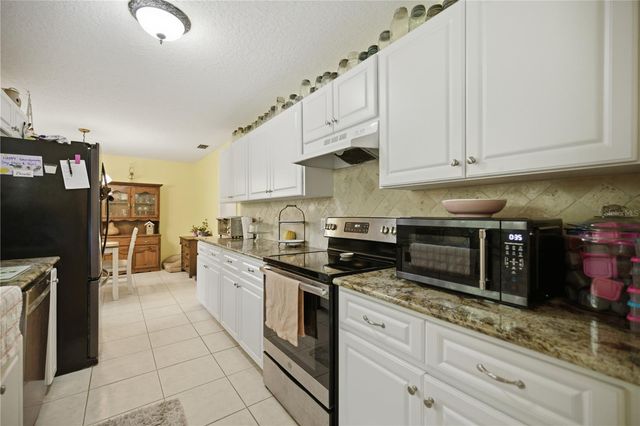 17900 NW 120TH AVENUE ROAD, Reddick, FL 32686