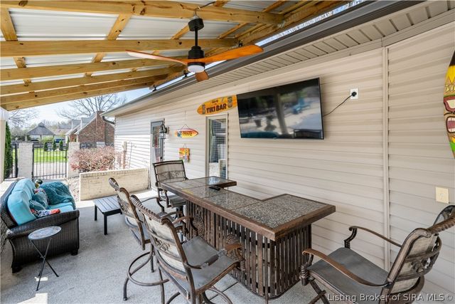 8512 Falcon Road, Charlestown, IN 47111