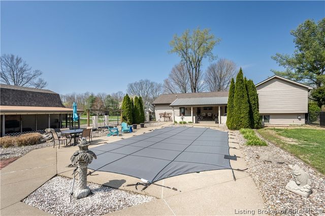 8512 Falcon Road, Charlestown, IN 47111