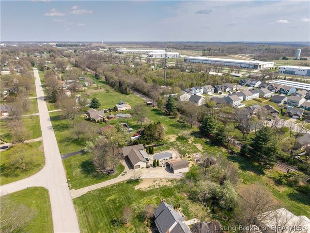 8512 Falcon Road, Charlestown, IN 47111