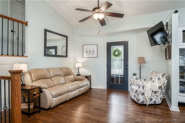 8512 Falcon Road, Charlestown, IN 47111