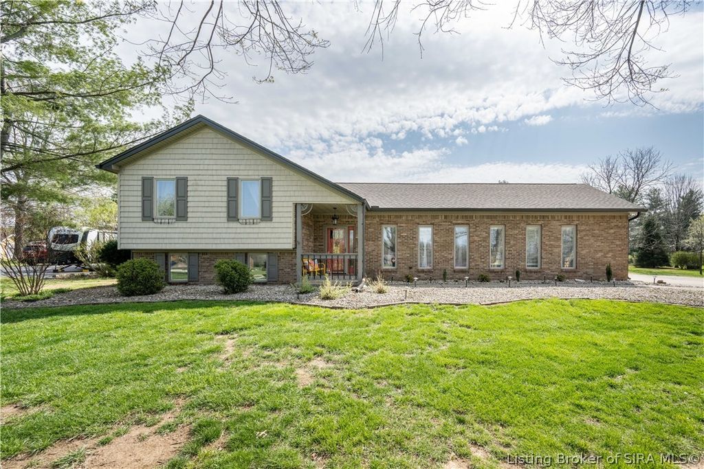 8512 Falcon Road, Charlestown, IN 47111