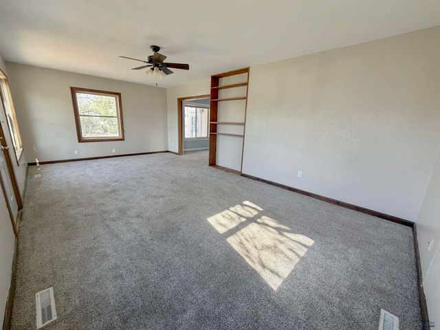4852 BONNIE LN, Rapid City, SD 57703