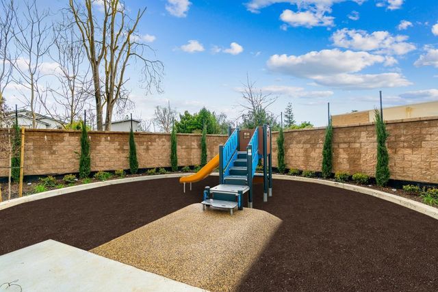 1853 Almaden Road 406, San Jose, CA 95125