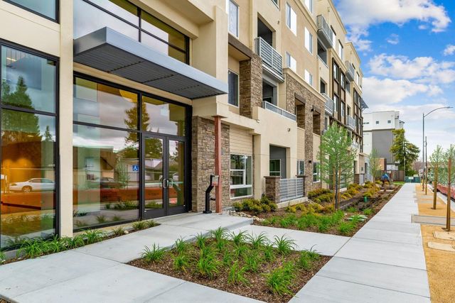 1853 Almaden Road 406, San Jose, CA 95125