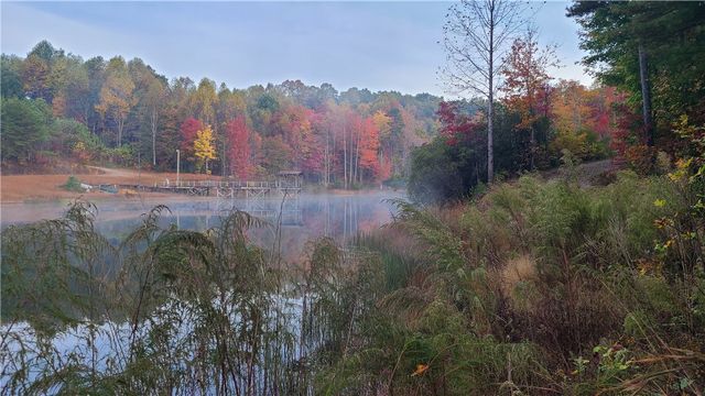 001 Lenore B Lane, Mountain Rest, SC 29664