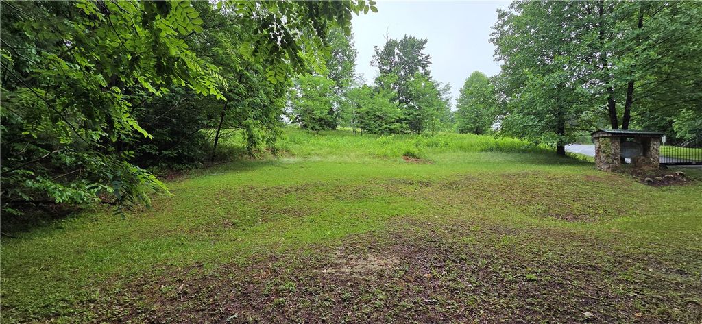 001 Lenore B Lane, Mountain Rest, SC 29664