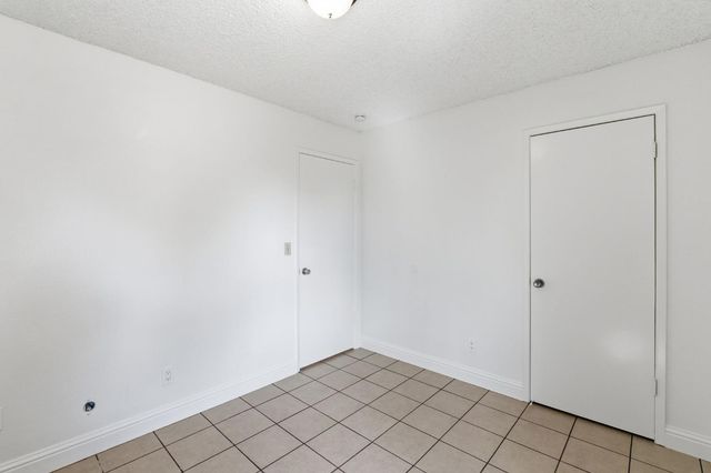 2916 Miami Avenue, Clovis, CA 93611