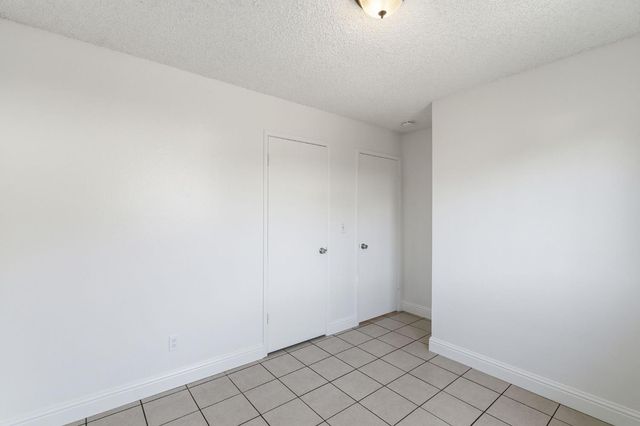 2916 Miami Avenue, Clovis, CA 93611