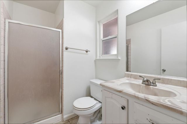 2916 Miami Avenue, Clovis, CA 93611