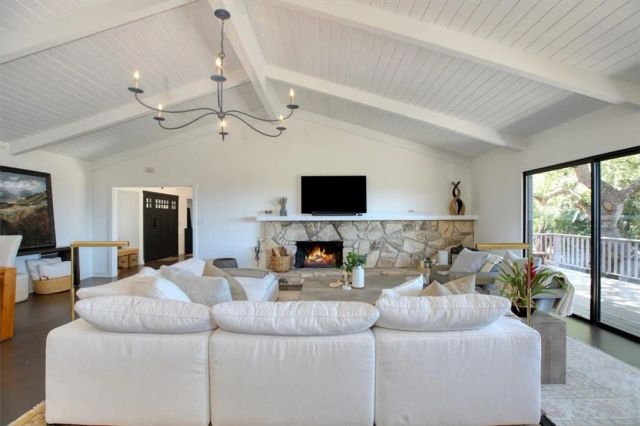 2103 Benson Avenue, Cambria, CA 93428